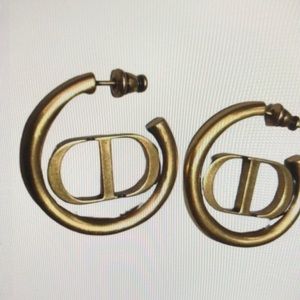 Dior Gold Earring